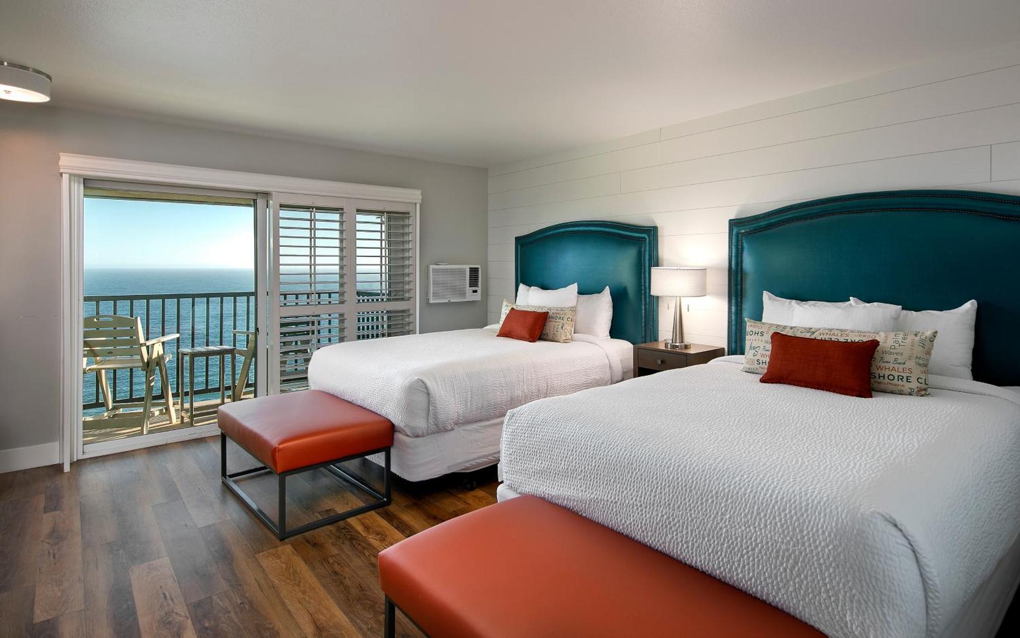 Oceanfront Signature, Two Queens,1705985856:JPEG